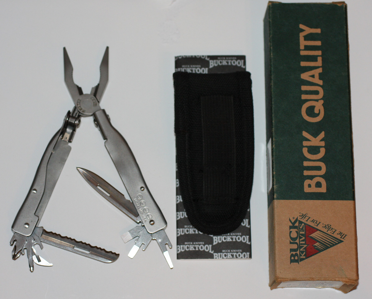 RETIRED "BUCK KNIVES " MARKED 360 BUCKTOOL MULTI TOOL BOXED WITH SHEATH