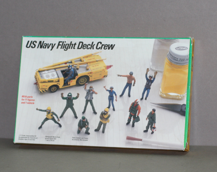 TESTORS/FUJIMI MODEL KIT 850 US NAVY FLIGHT DECK CREW 1/72 SCALE eBay