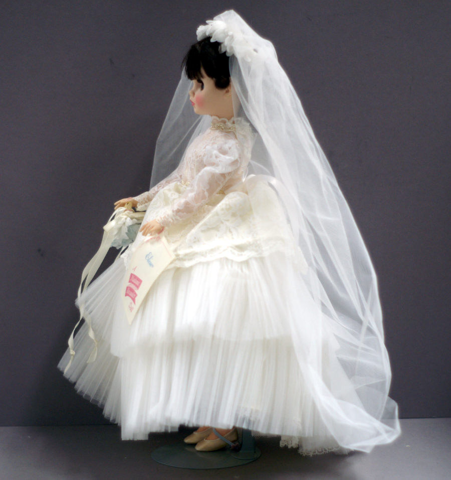 MADAME ALEXANDER 17 INCH DOLL #1685 ELISE BRIDE ELISE DOLL SERIES
